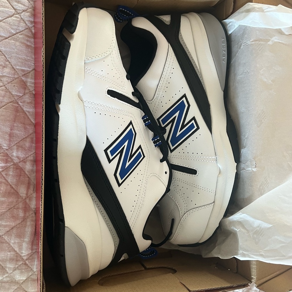 New Balance Men’s White, Black & Blue Athletic Sneakers
